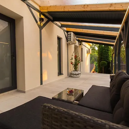 ゲストハウス Mintamokus Vendeghaz