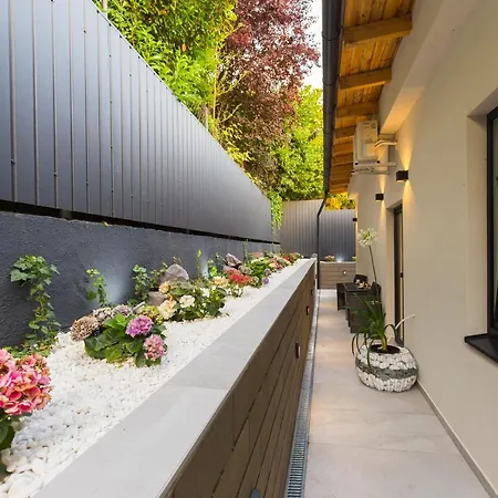 ゲストハウス Mintamokus Vendeghaz