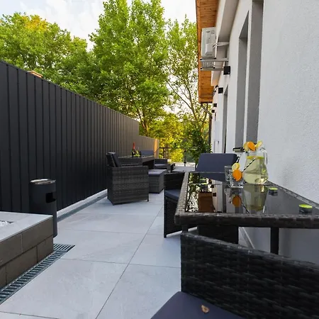 Mintamokus Vendeghaz 3* ミシュコルツ