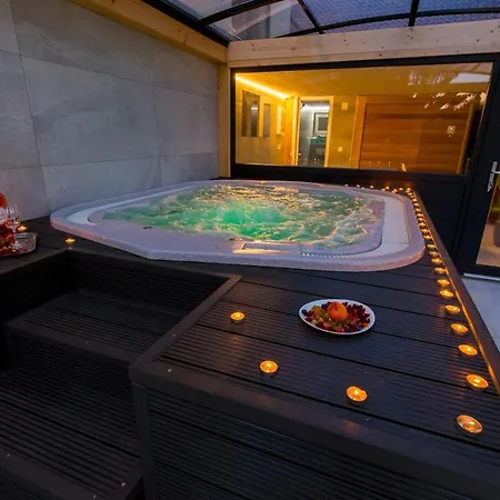 ゲストハウス Mintamokus Vendeghaz ミシュコルツ